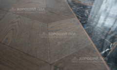 Мозаичный паркет COSWICK Дуб Корица (Cinnamon) Таинственный лес (Dark Wood collection) Масло шелковое ультраматовое Селект энд Бэттер Шереметьевский ромб 1193-1865-10