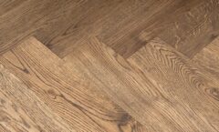 Паркет елка COSWICK Английская елка (90°) Дуб Амбарный (Barn) Натуральная палитра (Natural Touch collection) Масло шелковое ультраматовое Таверн Венгерская елка 1168-4814-20