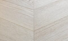 Паркет елка COSWICK Французская елка (45°) Дуб Ванильный рустикальный (Vanilla Rustic) Белые ночи (White Breathe collection) Масло шелковое ультраматовое 1 Коммон 1175-3808-20